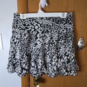 Black and White Patterned Women's Skirt